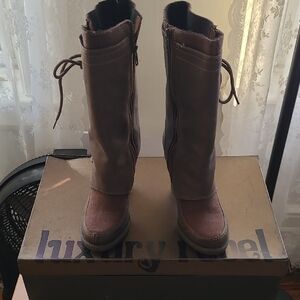 luxury rebel Brown Mid-Calf Lace-Back Heeled Boots. Pre-owned Excellent